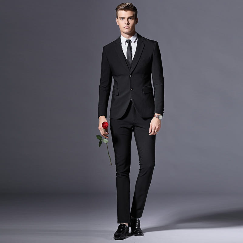Classic Men’s Suit