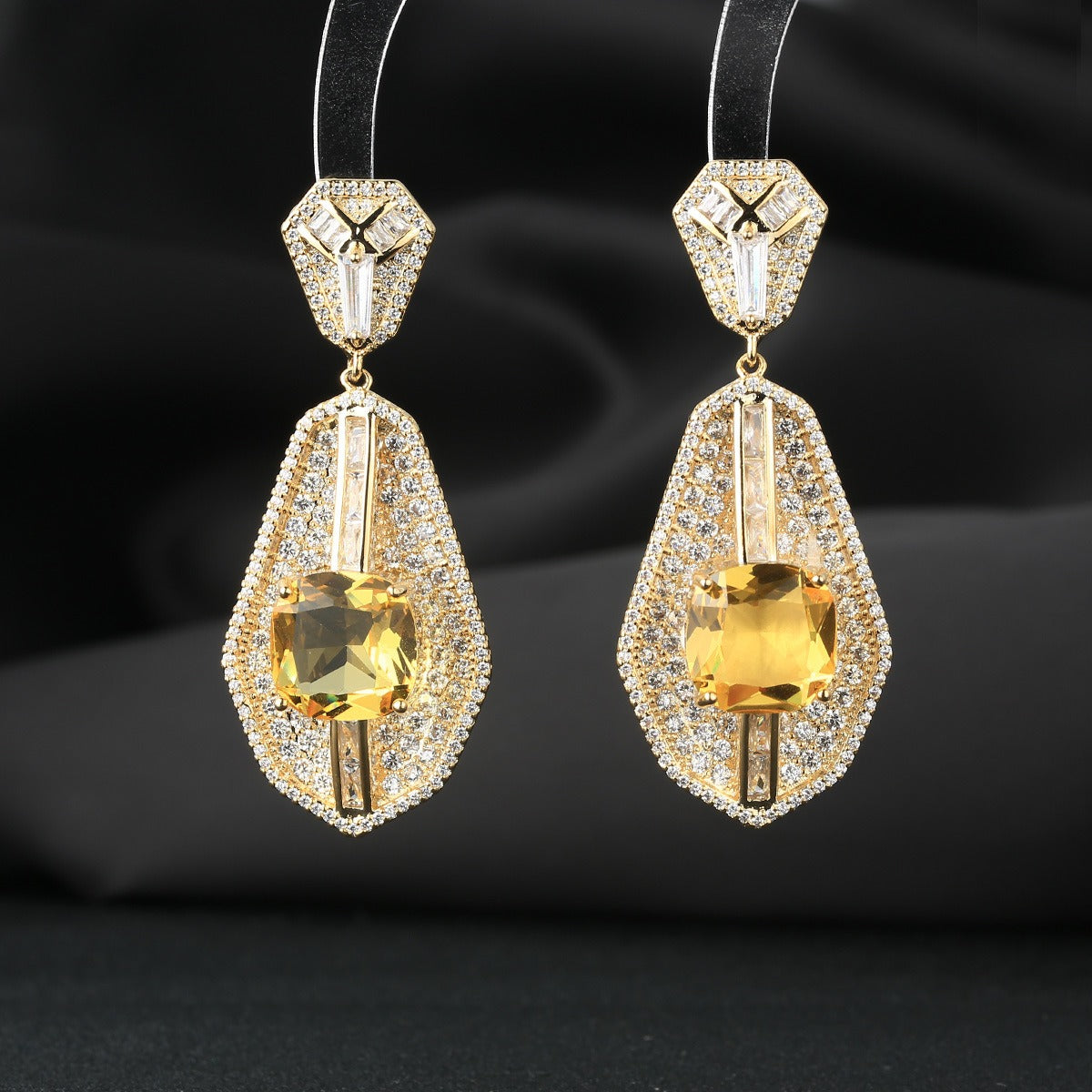 Palace Style Zircon Earrings
