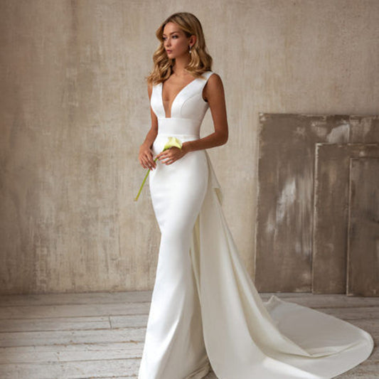 V-Neck Sleeveless Wedding Dress
