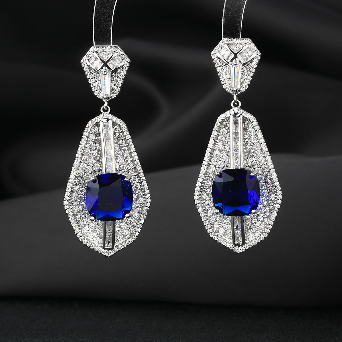 Palace Style Zircon Earrings