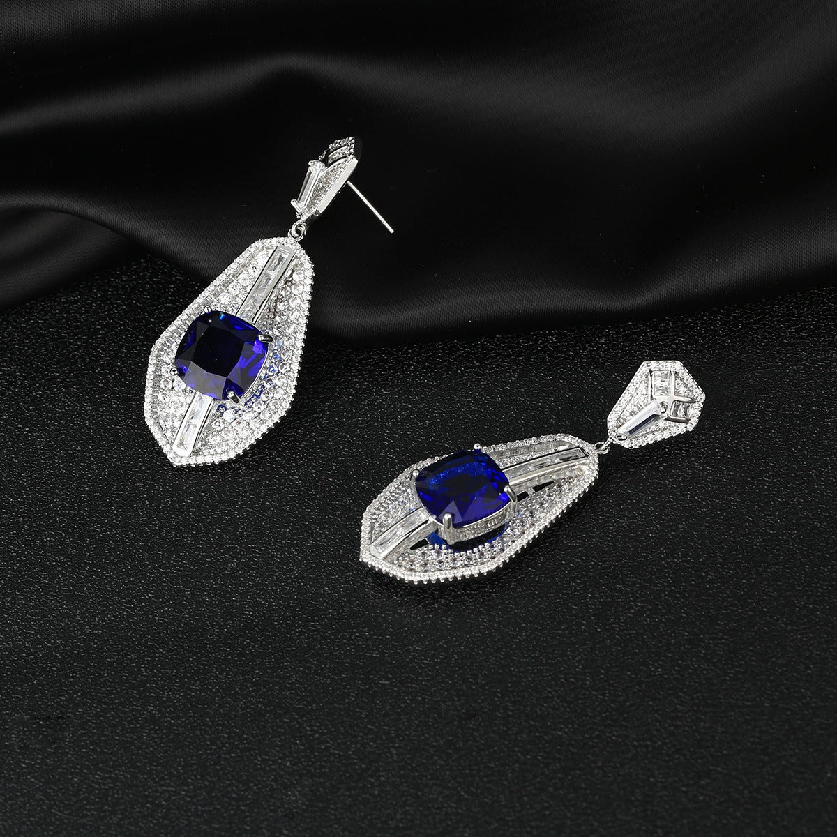Palace Style Zircon Earrings